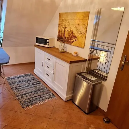 Πανσιόν Kapitanska 3*