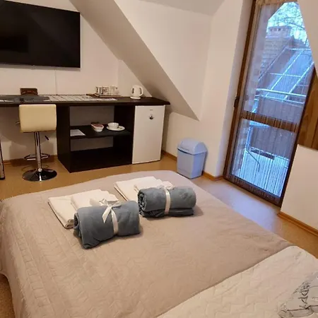 Kapitanska Gasthof 3*