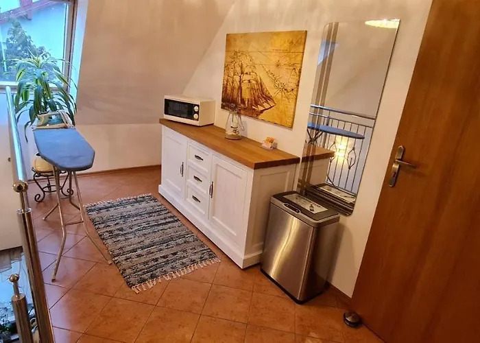 Konukevi Kapitanska 3*