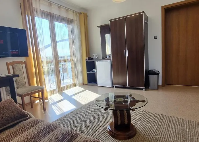 Kapitanska Konukevi Kolobrzeg